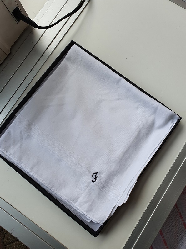 Fazzoletto Uomo orlo a mano MG disegno 15 - immagine 2
