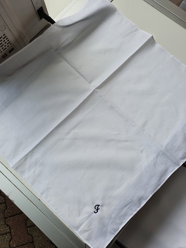 Fazzoletto Uomo orlo a mano MG disegno 15 - immagine 3
