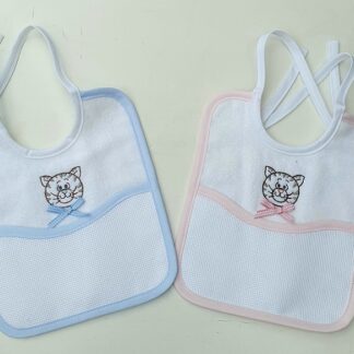 Bavaglino neonato ricamo spugna puro cotone dis. Gatto Art.236